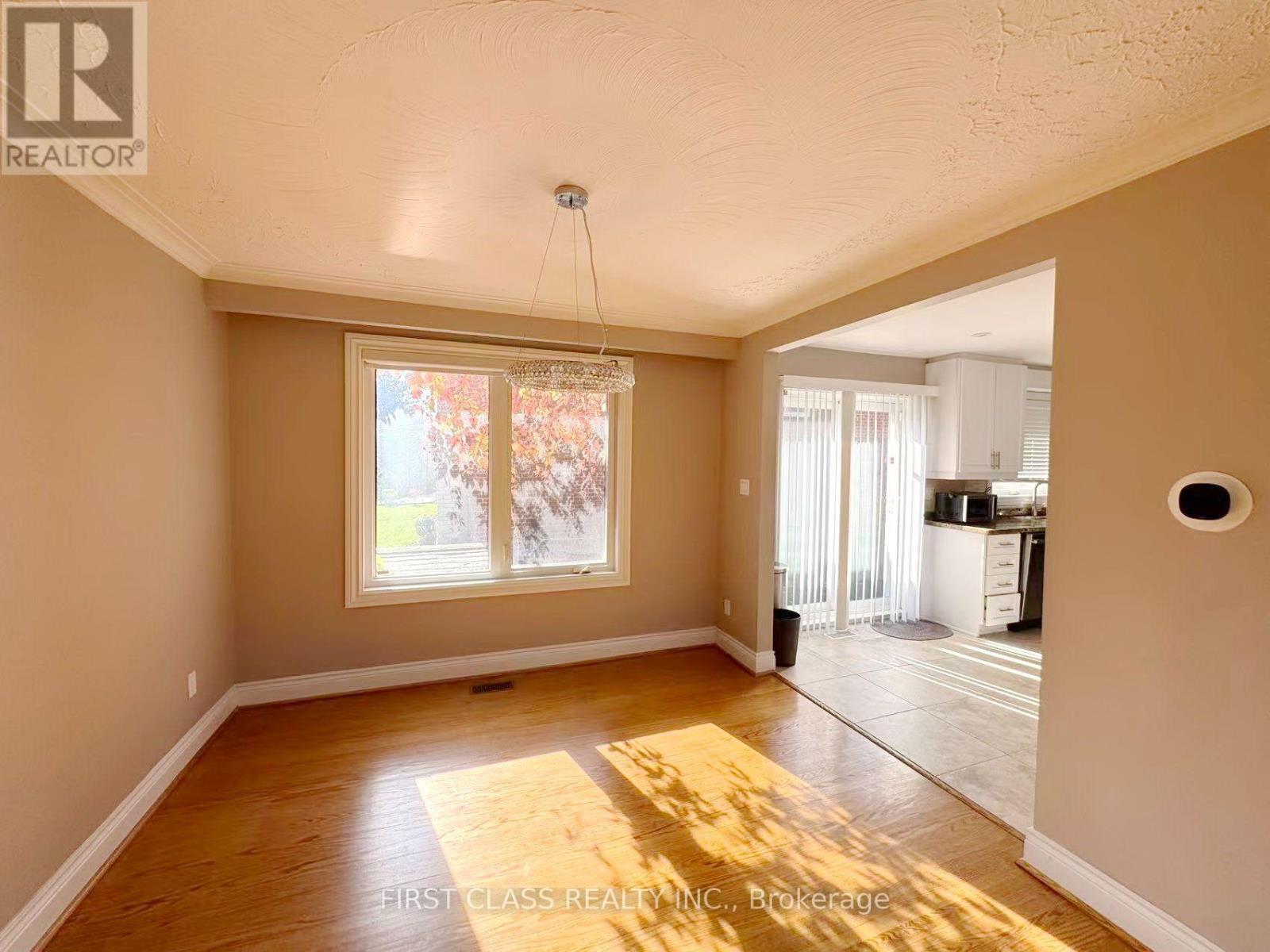 202 Goddard Street, Toronto, Ontario  M3H 5E6 - Photo 11 - C14092154