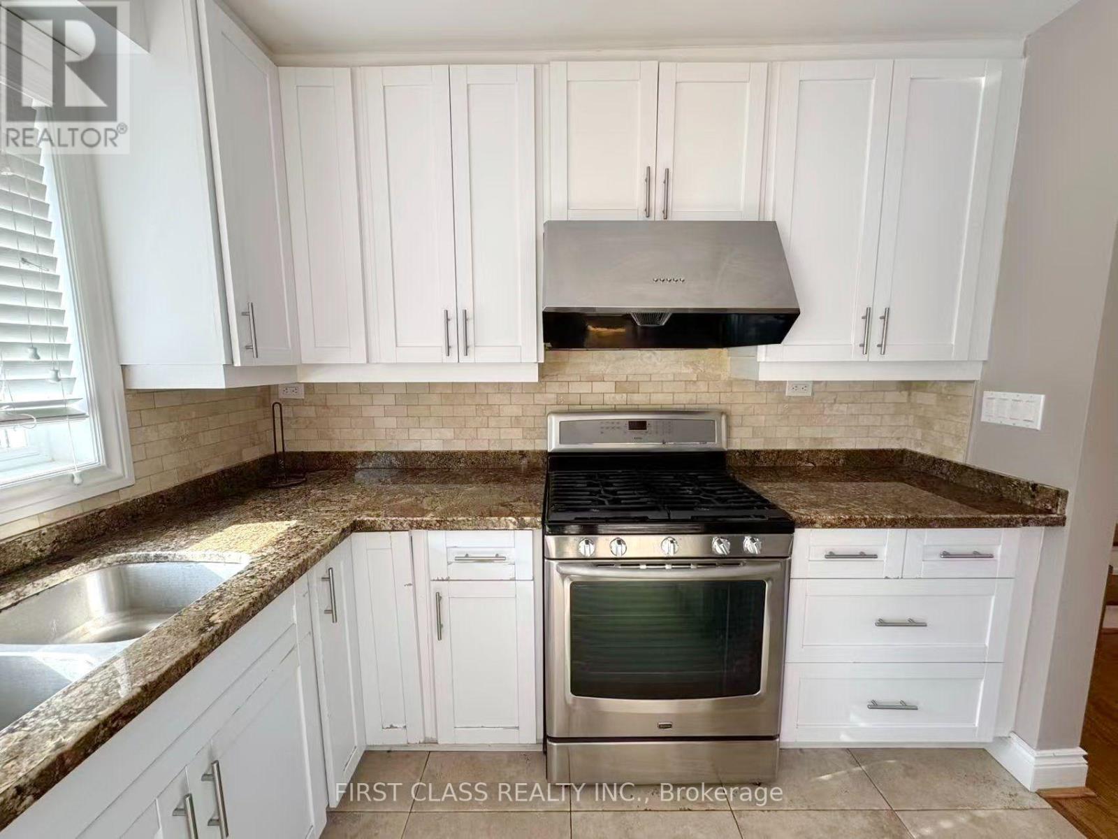 202 Goddard Street, Toronto, Ontario  M3H 5E6 - Photo 14 - C14092154
