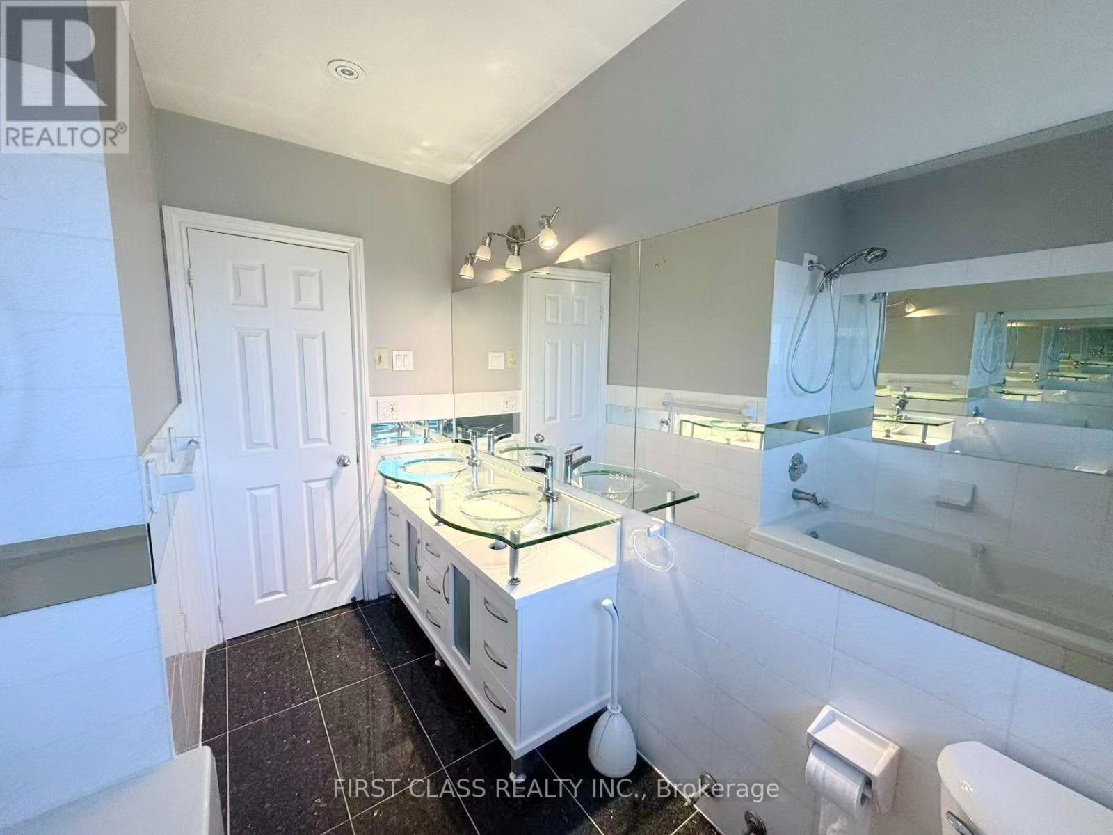 202 Goddard Street, Toronto, Ontario  M3H 5E6 - Photo 19 - C14092154