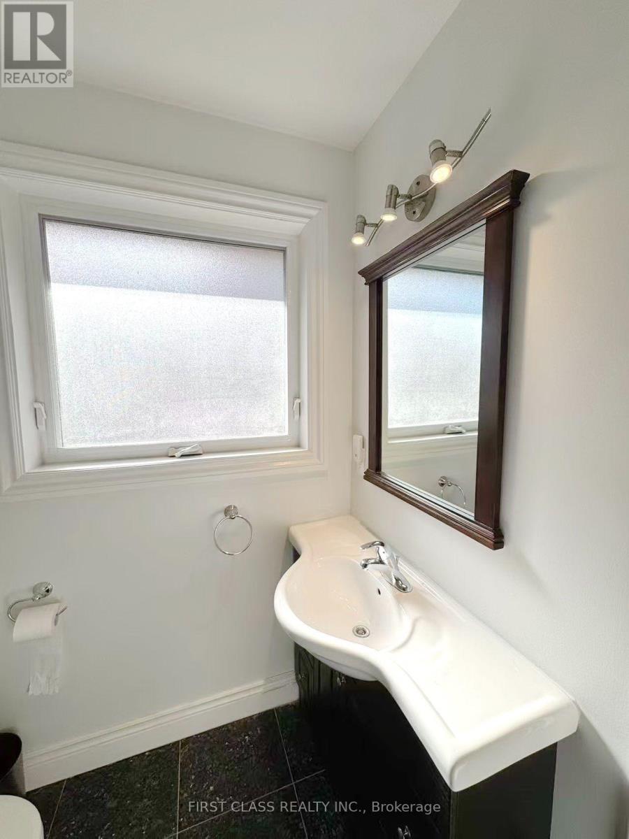 202 Goddard Street, Toronto, Ontario  M3H 5E6 - Photo 23 - C14092154