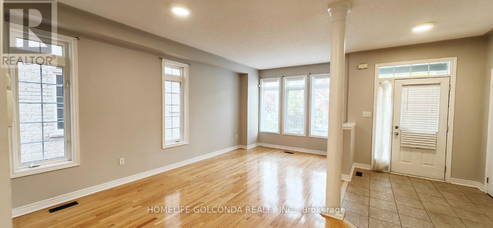 32 Cardrew Street, Markham, Ontario  L6B 1G9 - Photo 4 - N14092158
