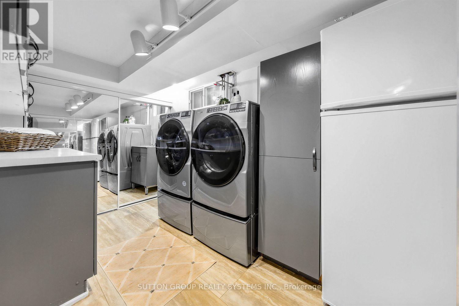 4 Brule Crescent, Toronto, Ontario  M6S 4H9 - Photo 22 - W14092144