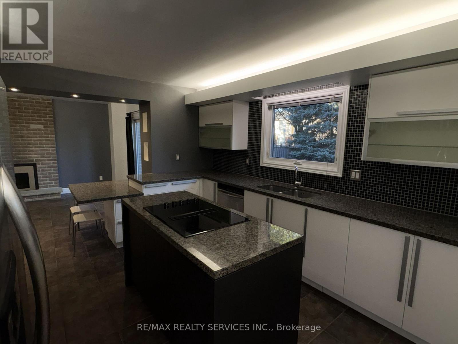 4171 Sawmill Valley Drive, Mississauga, Ontario  L5L 3H1 - Photo 17 - W14092150