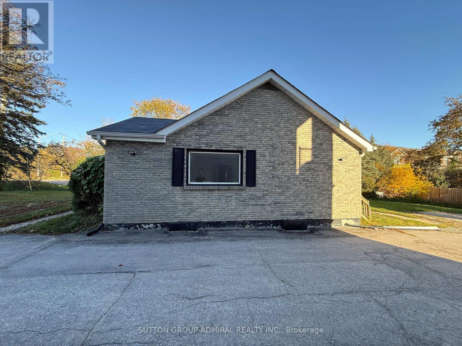 1551 19th Avenue, Richmond Hill, Ontario L4S 0N9 - Photo 3 - N12854412