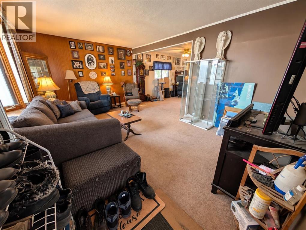 8119 34 Avenue Nw, Calgary, Alberta  T3B 1P8 - Photo 10 - A2348645
