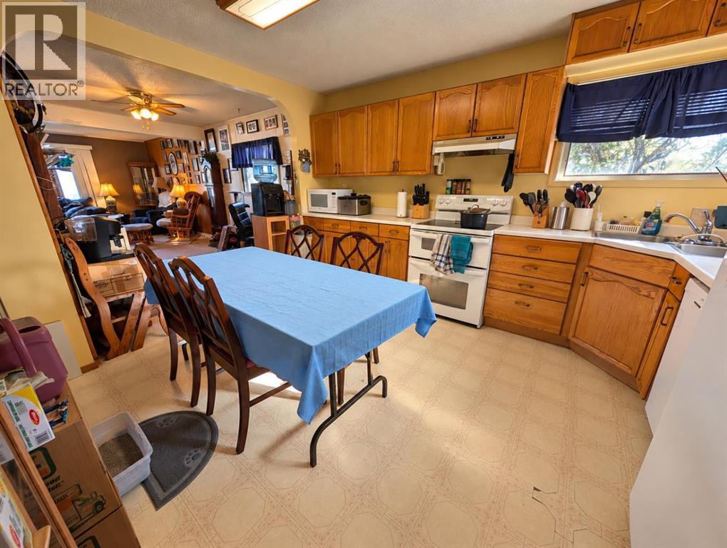 8119 34 Avenue Nw, Calgary, Alberta  T3B 1P8 - Photo 15 - A2348645