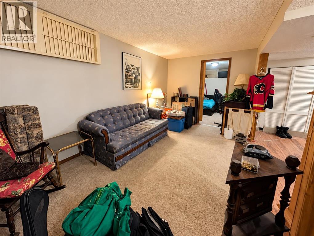 8119 34 Avenue Nw, Calgary, Alberta  T3B 1P8 - Photo 27 - A2348645