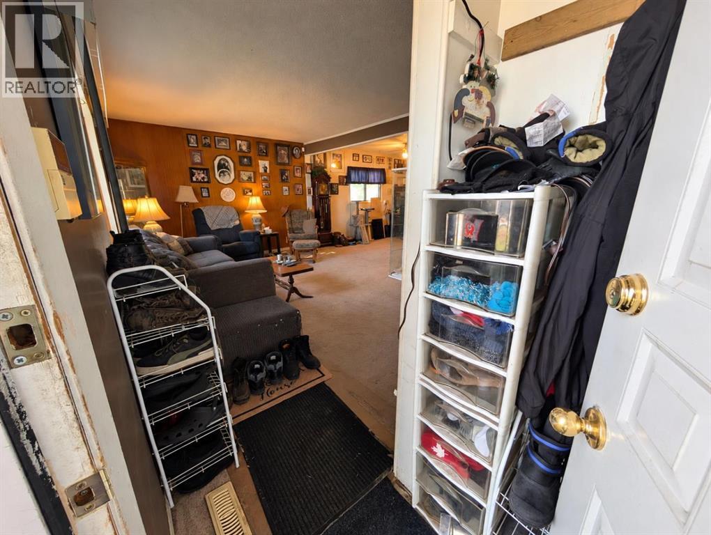 8119 34 Avenue Nw, Calgary, Alberta  T3B 1P8 - Photo 9 - A2348645