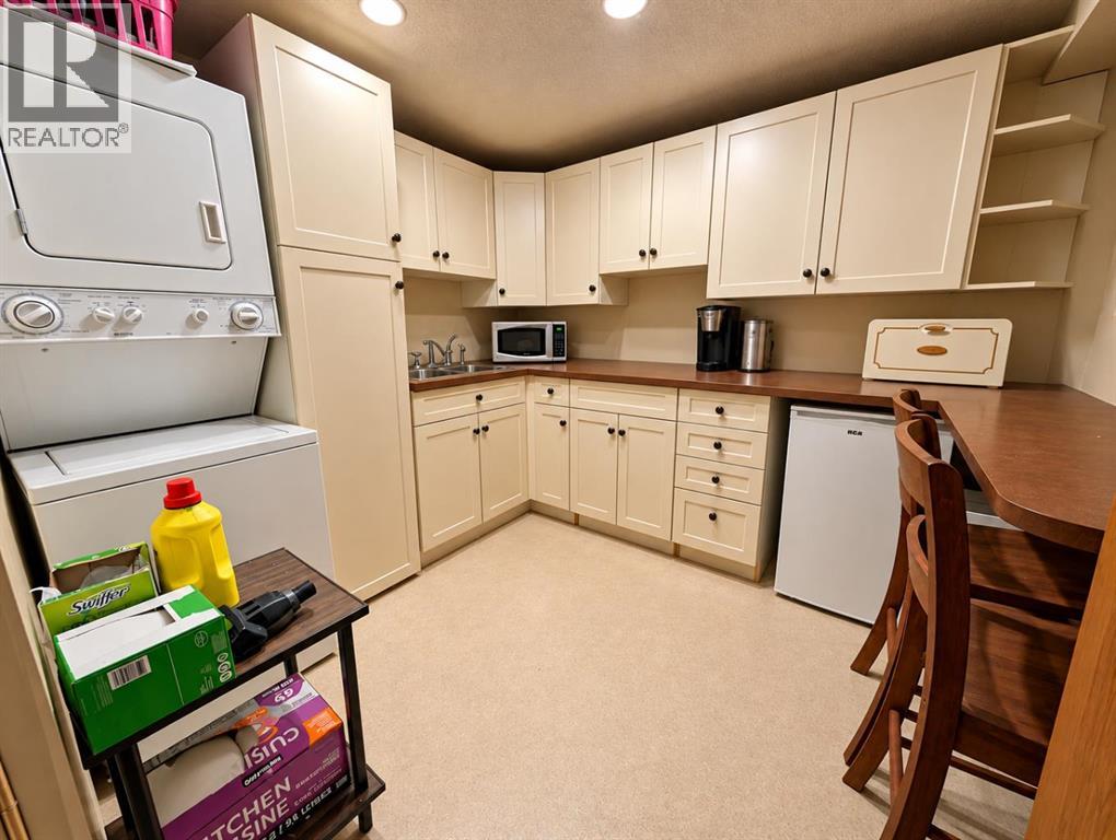 8119 34 Avenue Nw, Calgary, Alberta  T3B 1P8 - Photo 29 - A2348645