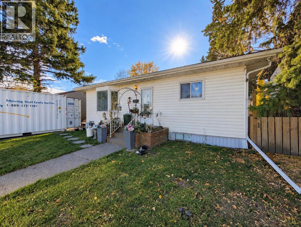 8119 34 Avenue NW, Calgary, Alberta