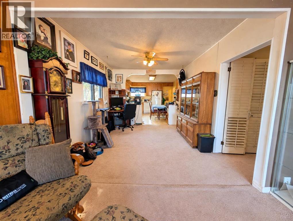 8119 34 Avenue Nw, Calgary, Alberta  T3B 1P8 - Photo 12 - A2348645