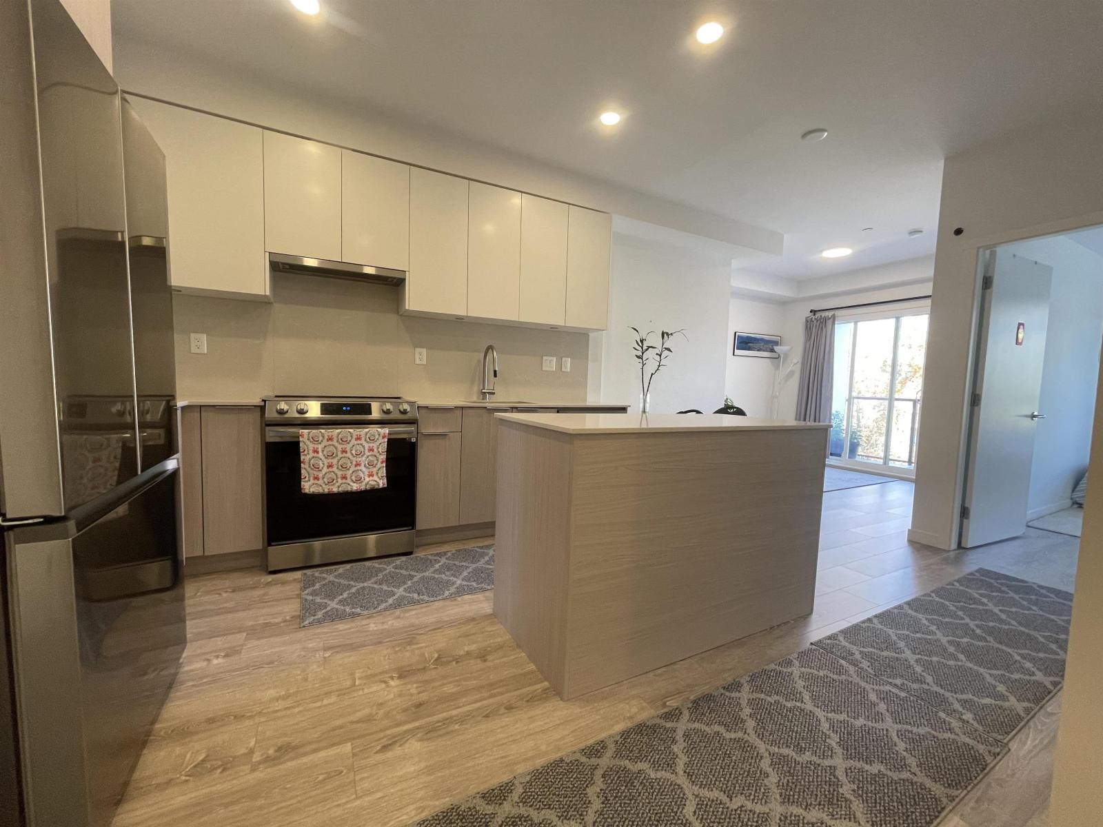 529 13968 LAUREL DRIVE, surrey, British Columbia