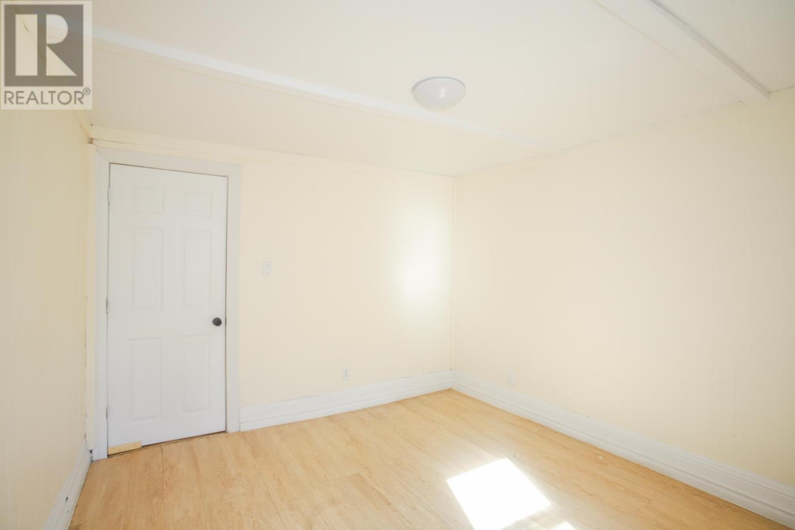 182 Dennis St, Sault Ste. Marie, Ontario  P6A 2X3 - Photo 23 - SM262848