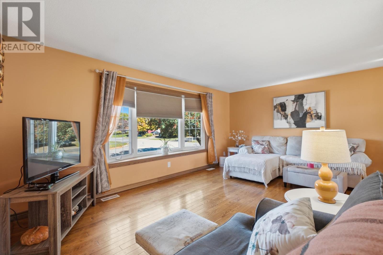70 Country Club Pl, Sault Ste. Marie, Ontario  P6A 6B6 - Photo 7 - SM262910