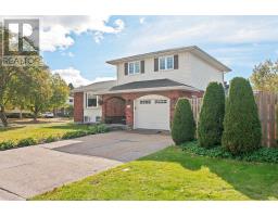 70 Country Club PL, Sault Ste. Marie, Ontario