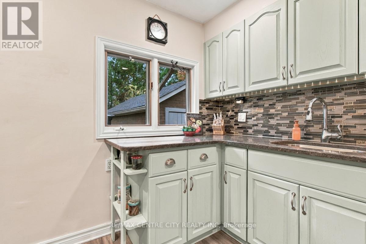 649 Emery Street E, London South, Ontario  N6C 2G3 - Photo 16 - X14092204