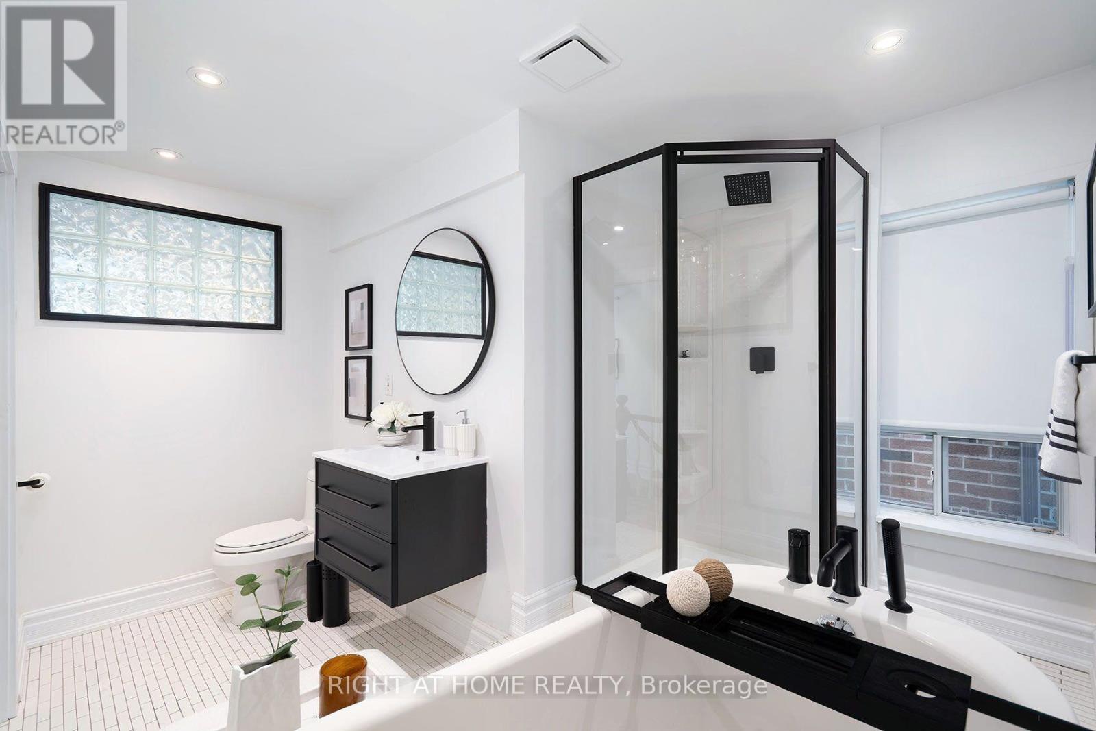 25 Pretoria Avenue, Toronto, Ontario  M4K 1T2 - Photo 28 - E14092168