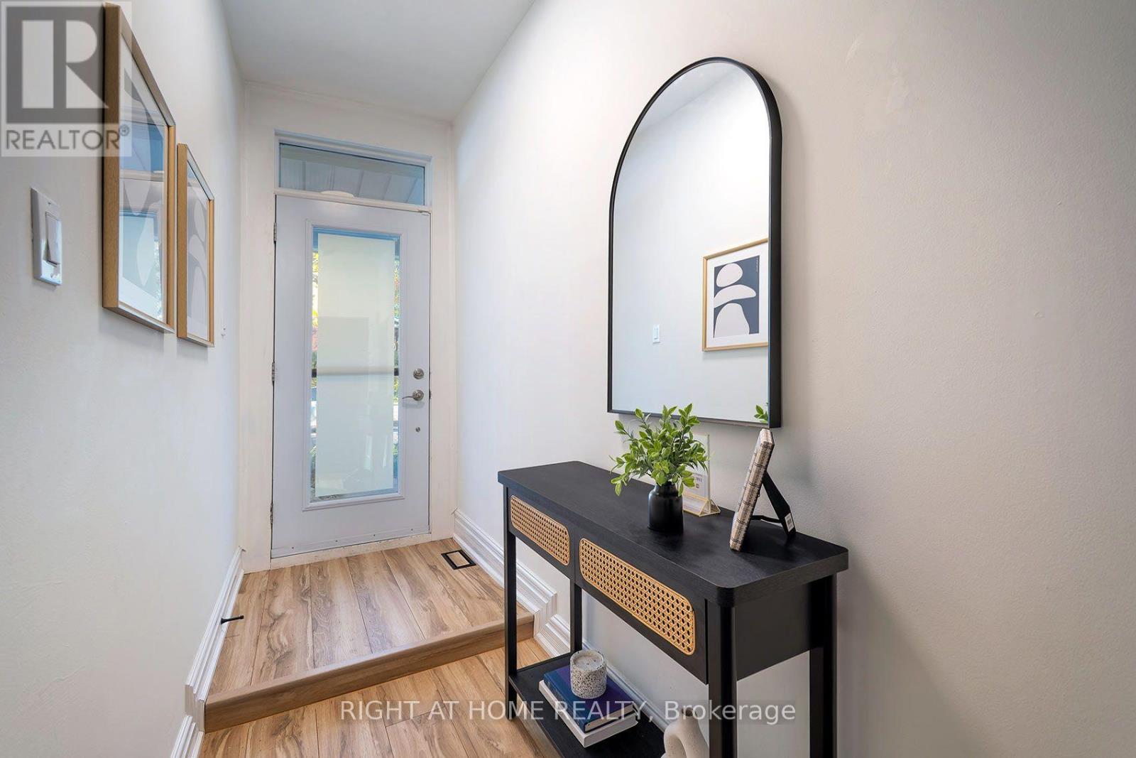 25 Pretoria Avenue, Toronto, Ontario  M4K 1T2 - Photo 3 - E14092168