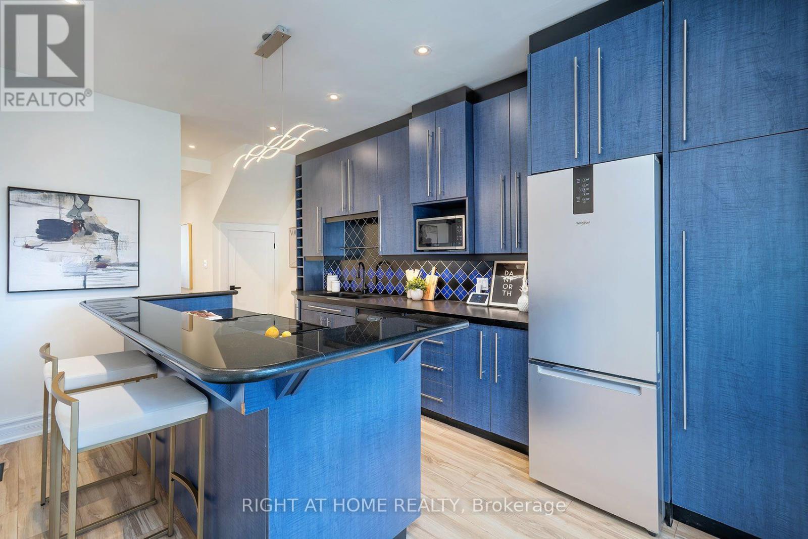 25 Pretoria Avenue, Toronto, Ontario  M4K 1T2 - Photo 8 - E14092168