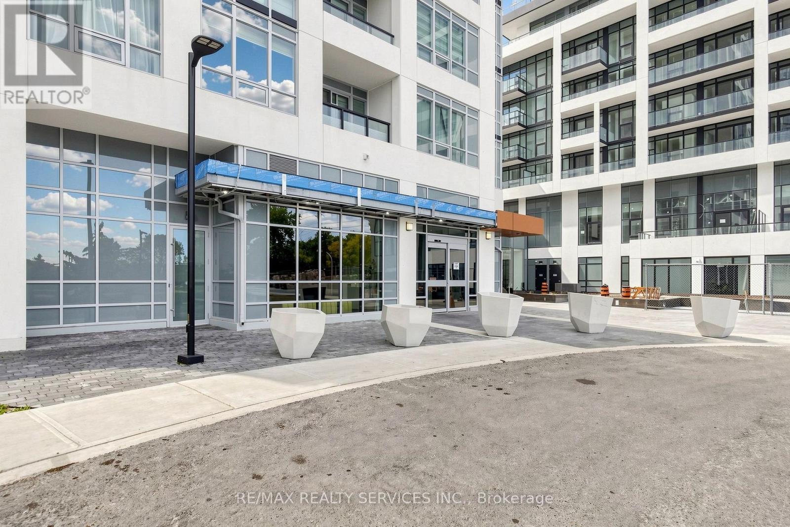 2904 - 209 Steeles Avenue W, Brampton, Ontario  L6Y 6M5 - Photo 3 - W14092238