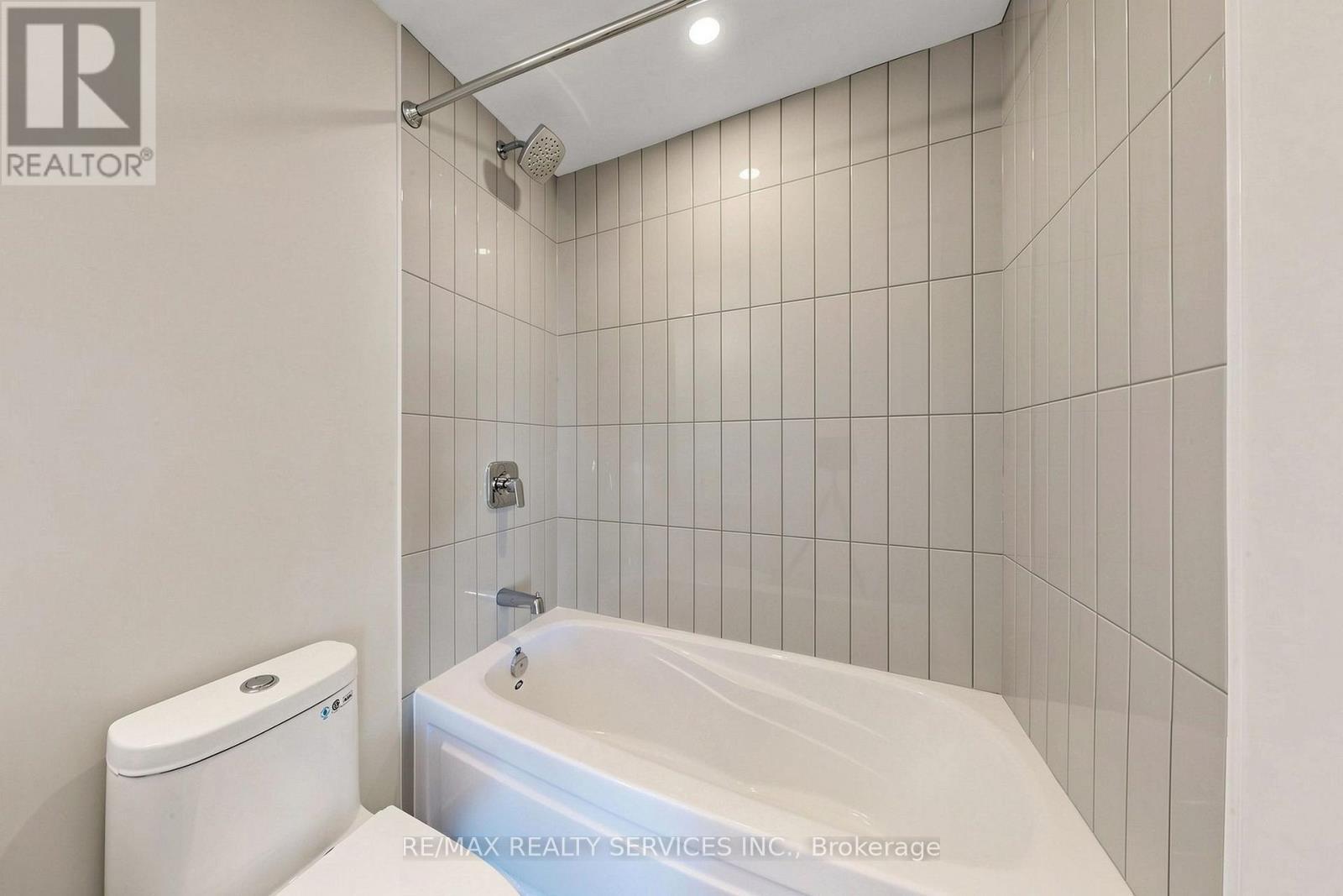 2904 - 209 Steeles Avenue W, Brampton, Ontario  L6Y 6M5 - Photo 32 - W14092238