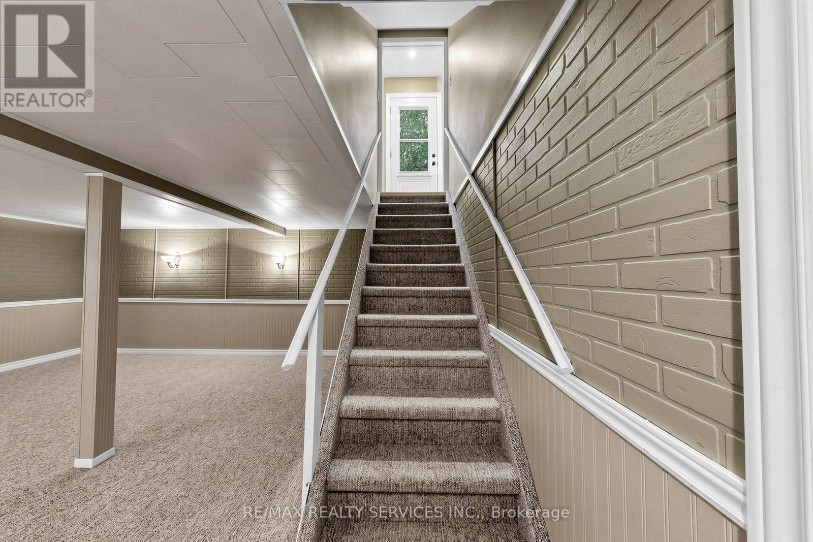 25 Jennifer Square, Brampton, Ontario  L6S 2L2 - Photo 32 - W14092246