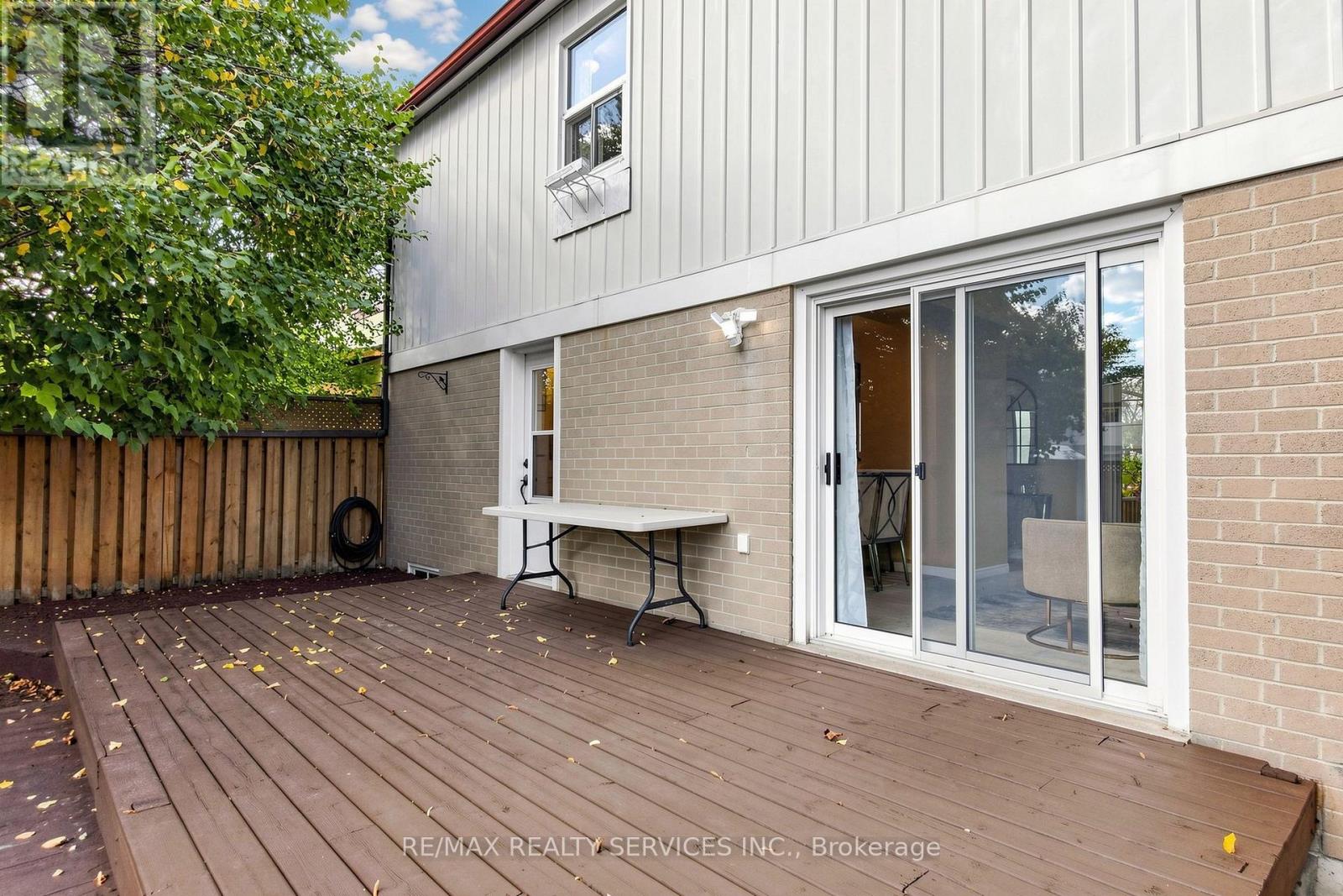 25 Jennifer Square, Brampton, Ontario  L6S 2L2 - Photo 42 - W14092246
