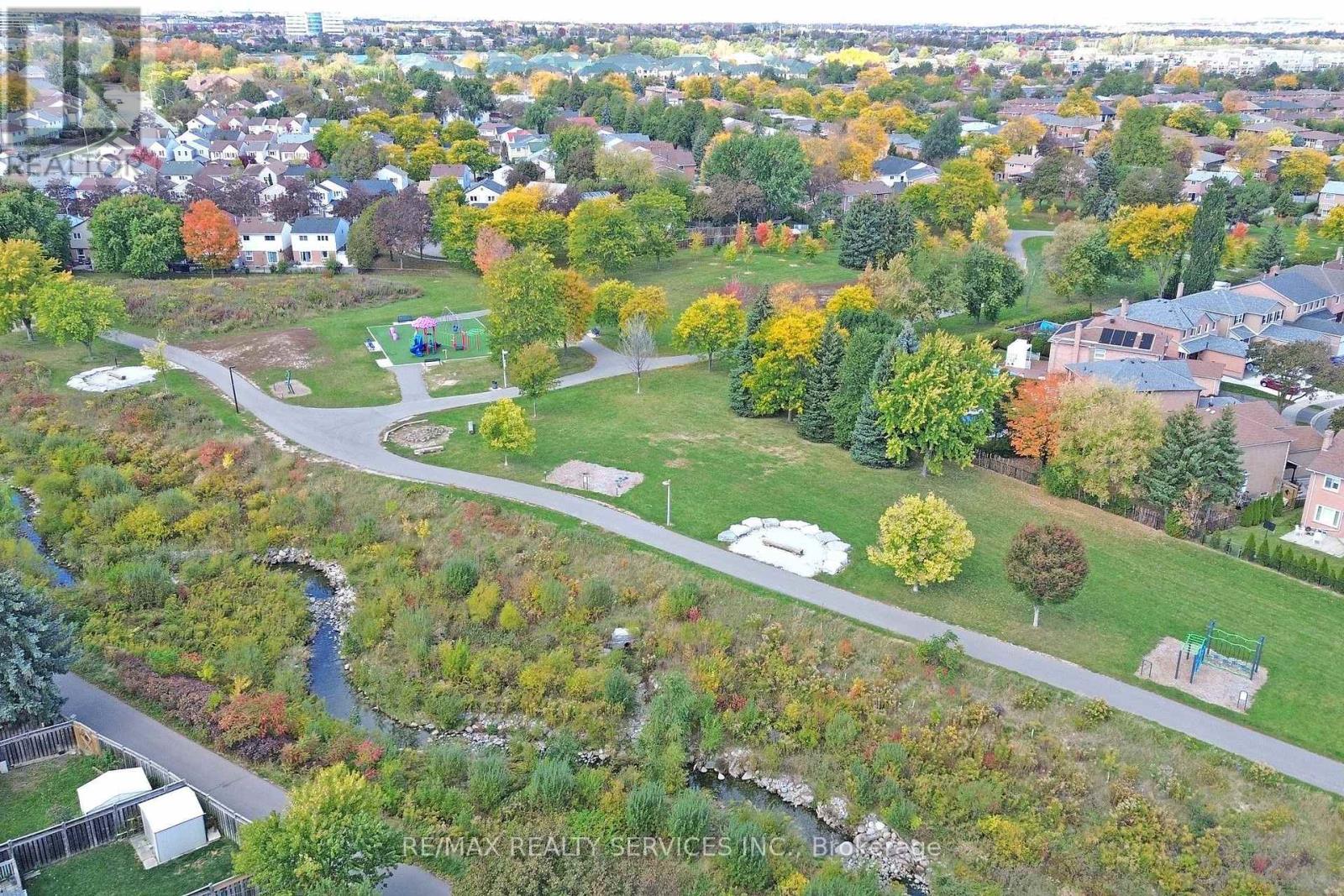 25 Jennifer Square, Brampton, Ontario  L6S 2L2 - Photo 49 - W14092246