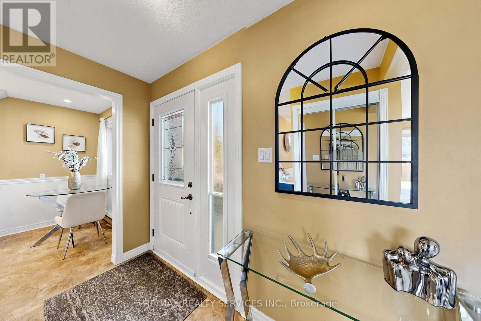 25 Jennifer Square, Brampton, Ontario  L6S 2L2 - Photo 6 - W14092246