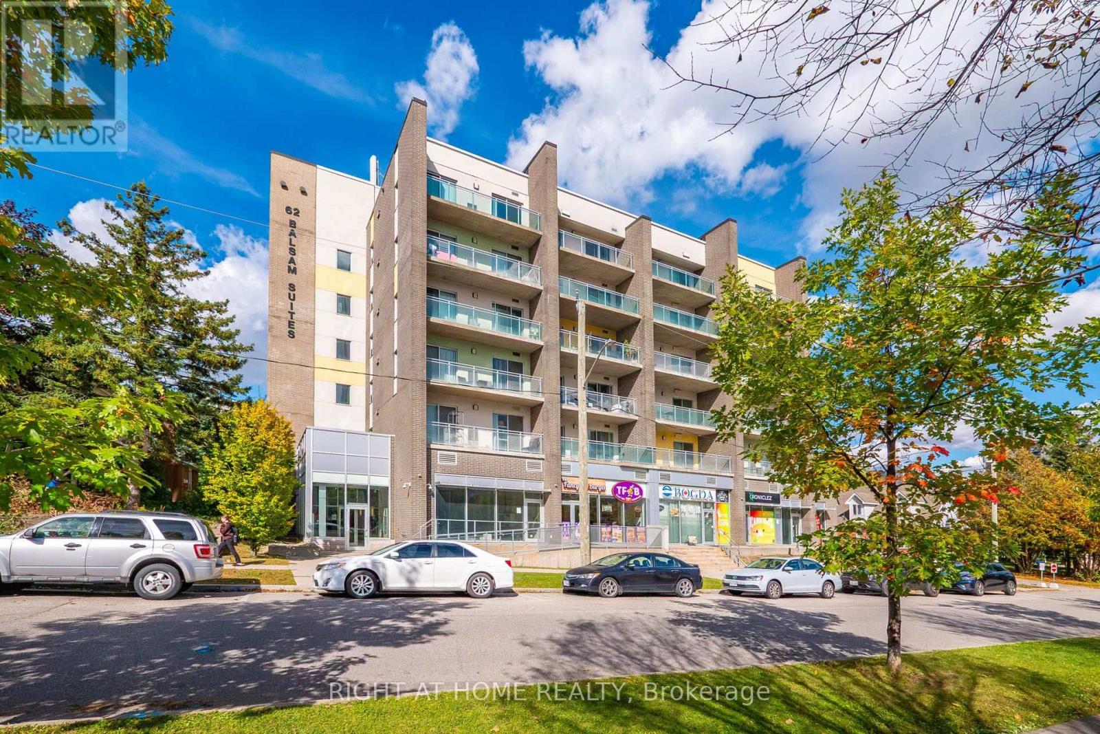 B508 - 62 Balsam Street, Waterloo, Ontario  N2L 3H2 - Photo 1 - X14092212