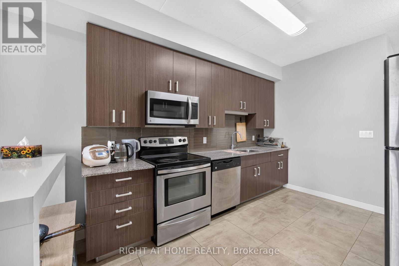 B508 - 62 Balsam Street, Waterloo, Ontario  N2L 3H2 - Photo 14 - X14092212