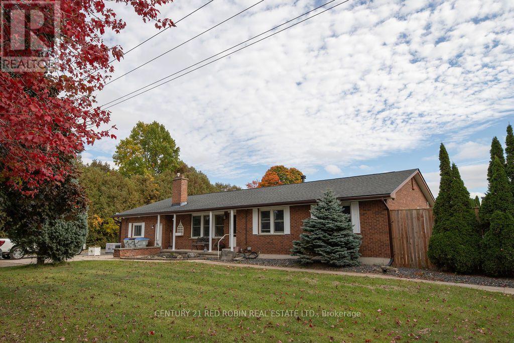 312 CARROLL STREET E, Strathroy-Caradoc, Ontario