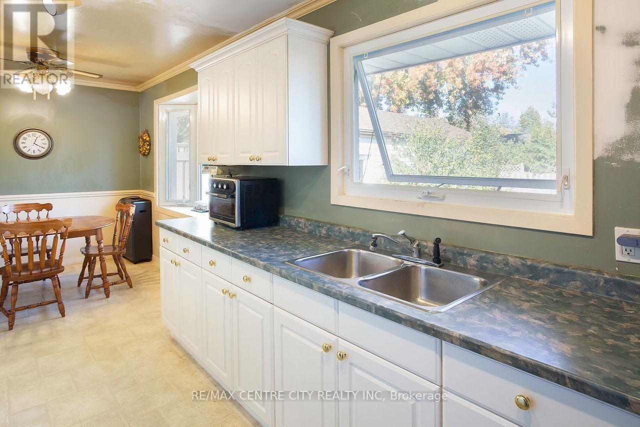 1478 Glengarry Avenue, London North, Ontario  N5X 1R1 - Photo 11 - X14092258