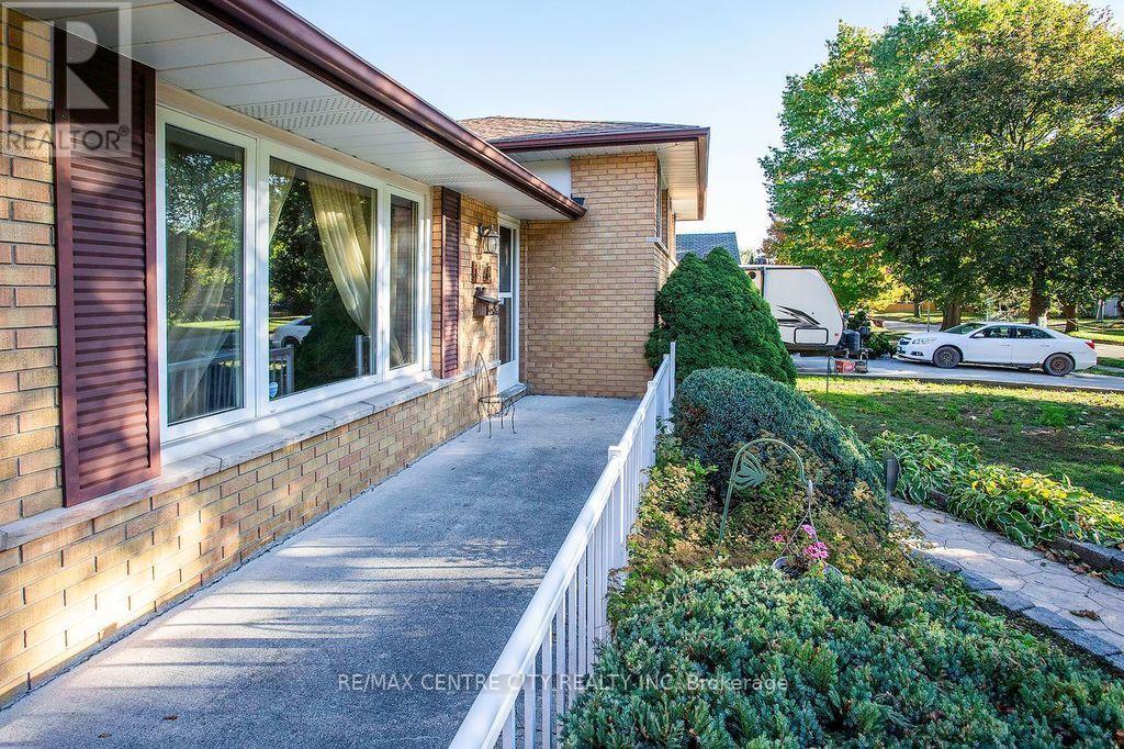 1478 Glengarry Avenue, London North, Ontario  N5X 1R1 - Photo 5 - X14092258