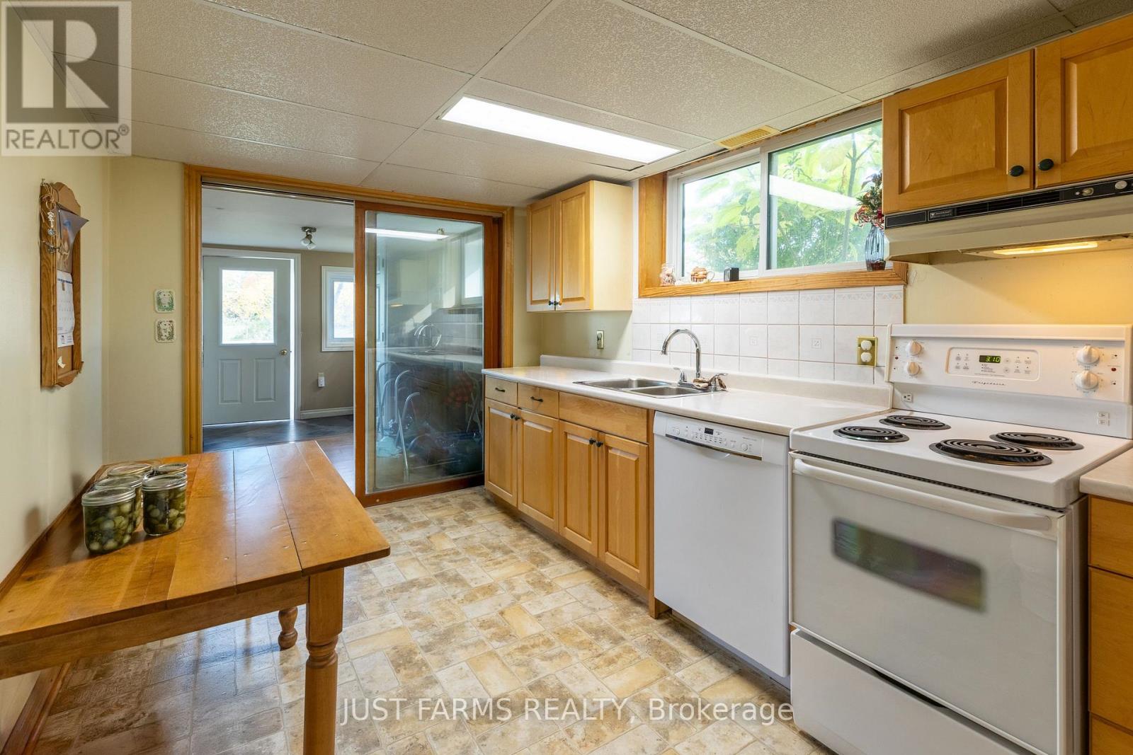 21846 Muncey Road, Strathroy-Caradoc, Ontario  N0L 1W0 - Photo 28 - X14092280