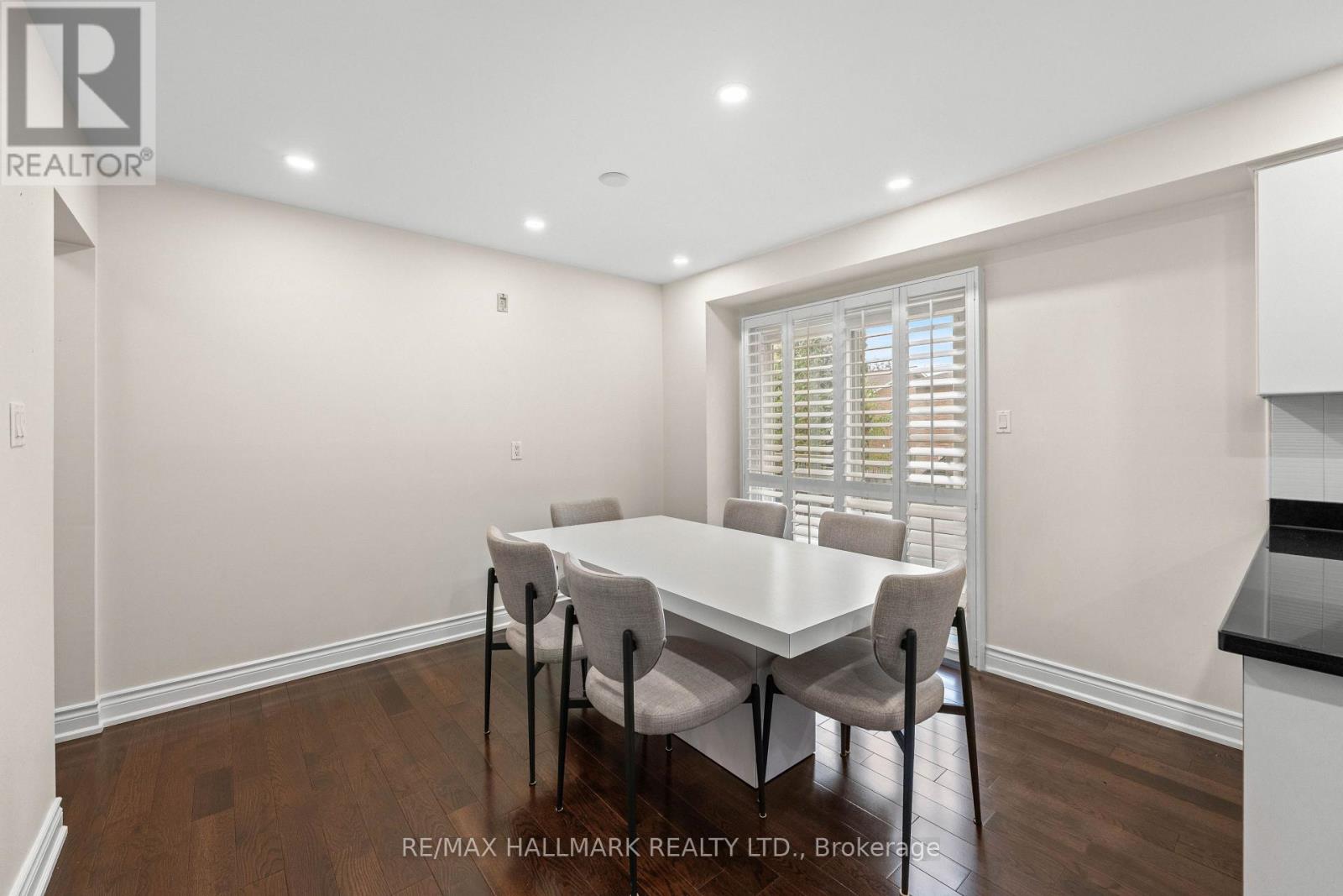 7 Charnwood Place, Markham, Ontario  L3T 5H2 - Photo 22 - N14092278