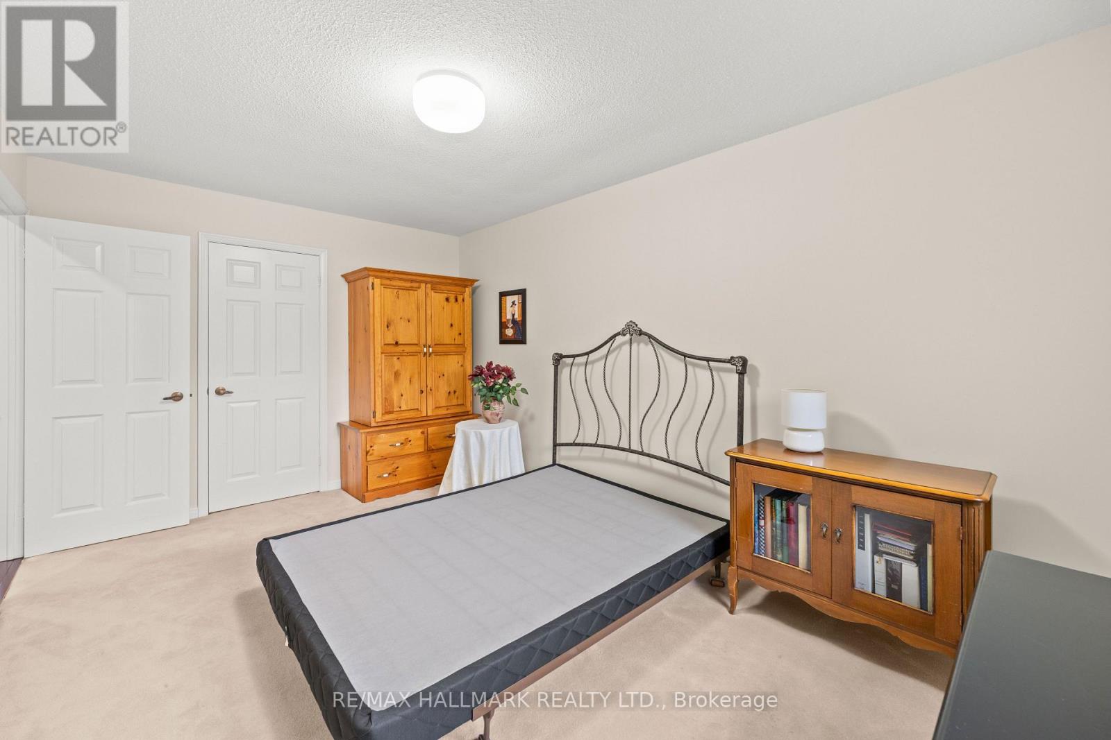 7 Charnwood Place, Markham, Ontario  L3T 5H2 - Photo 37 - N14092278