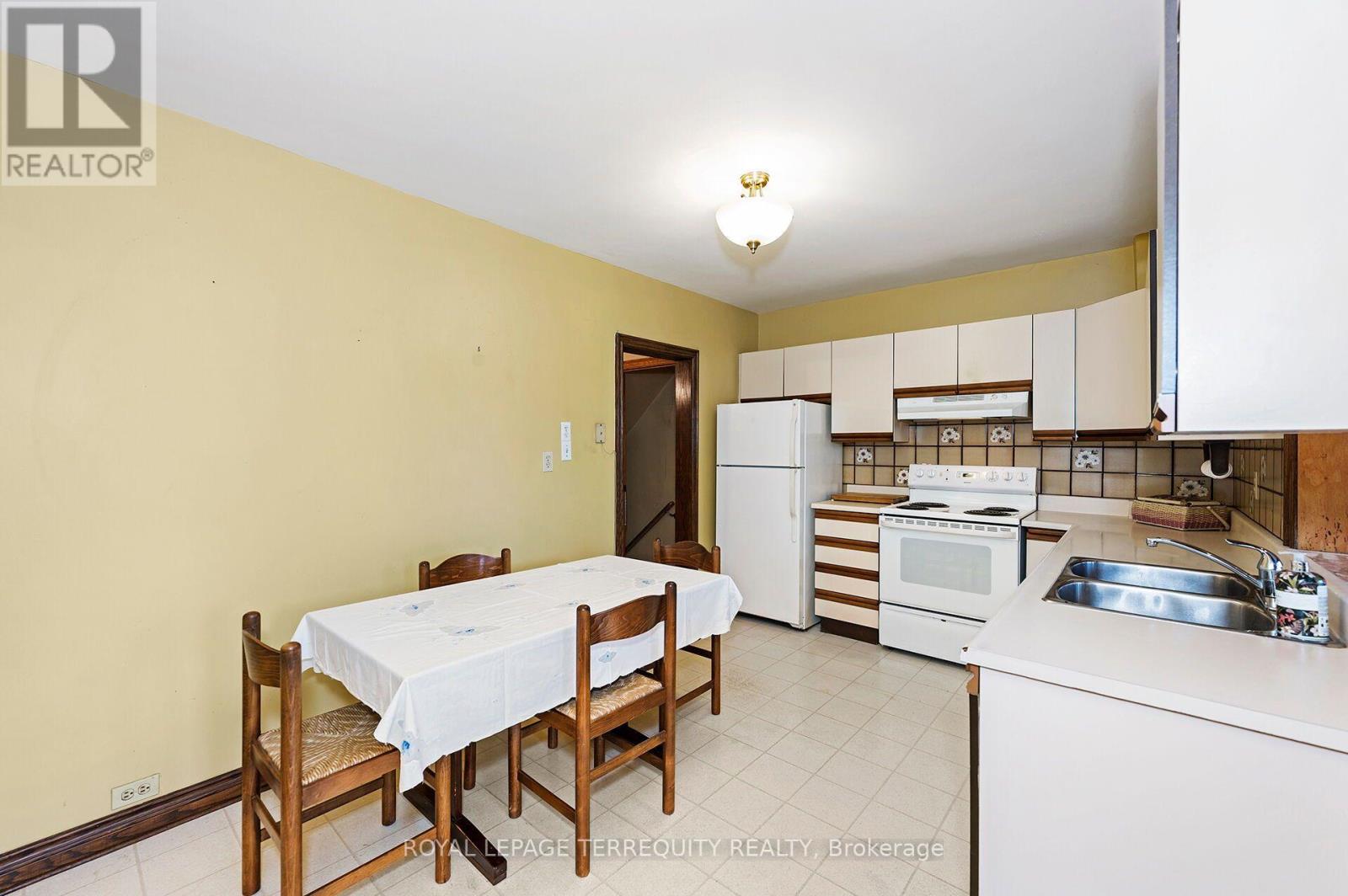 209 Caledonia Road, Toronto, Ontario  M6E 4S9 - Photo 12 - W14092268