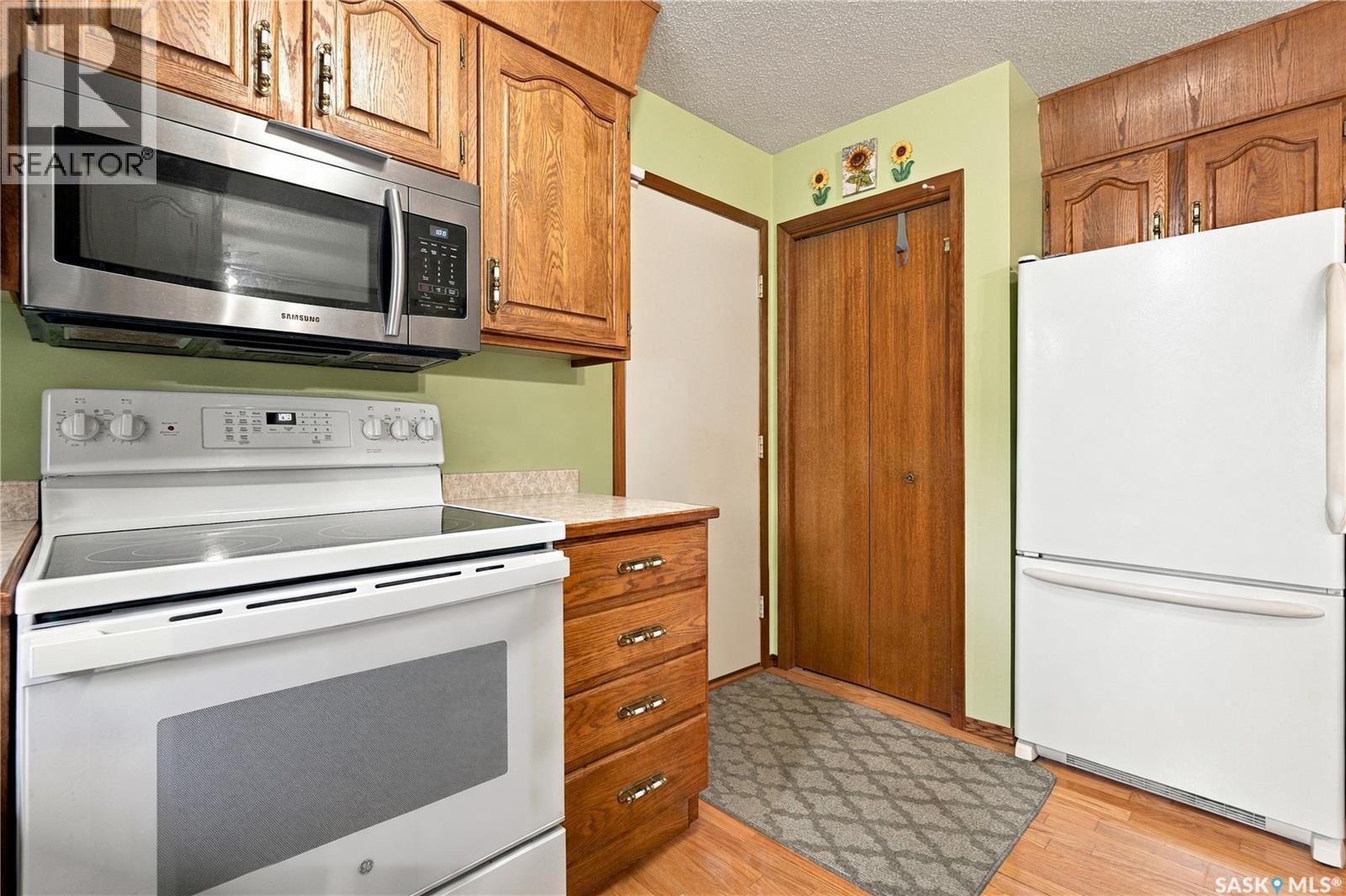 374 Thain Crescent, Saskatoon, Saskatchewan  S7K 6N7 - Photo 11 - SK051381