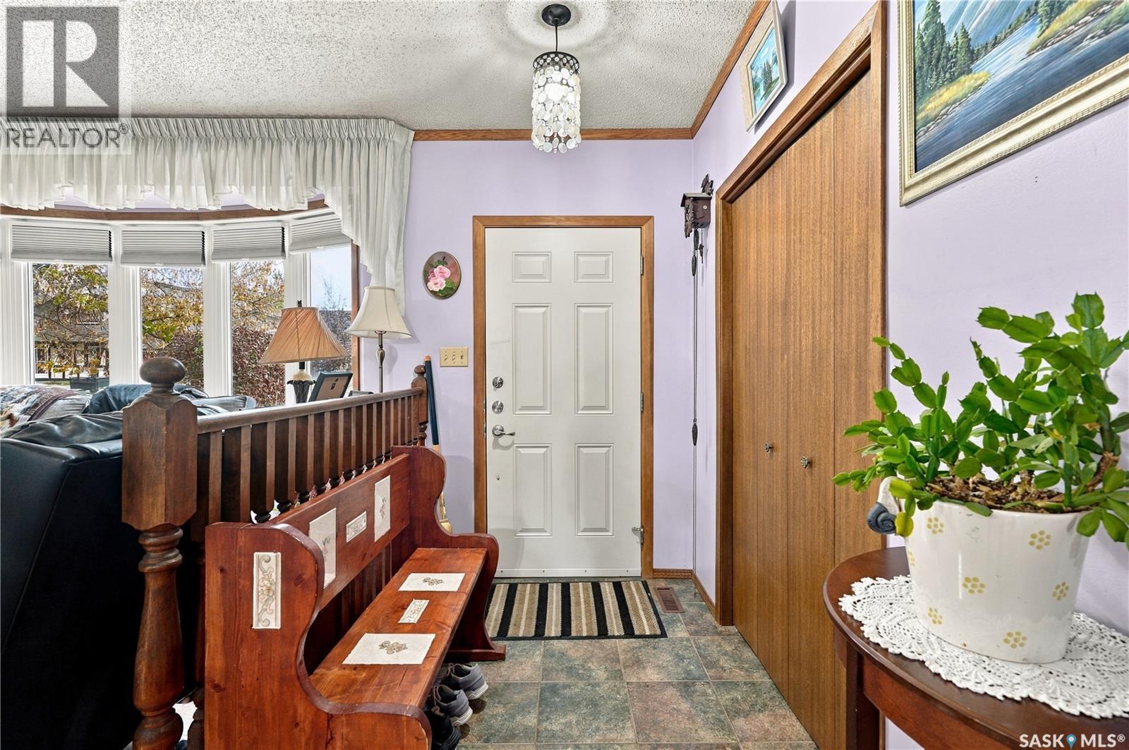 374 Thain Crescent, Saskatoon, Saskatchewan  S7K 6N7 - Photo 3 - SK051381
