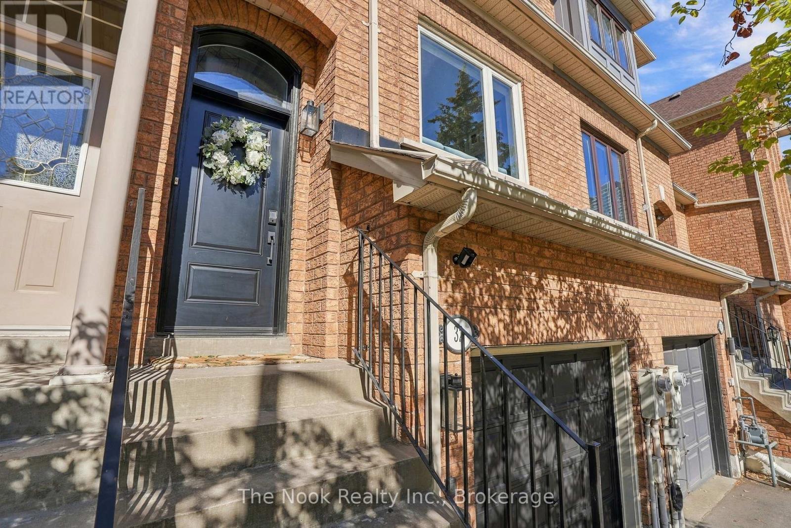 32 Harbourview Crescent, Toronto, Ontario  M8V 4A7 - Photo 3 - W14092294