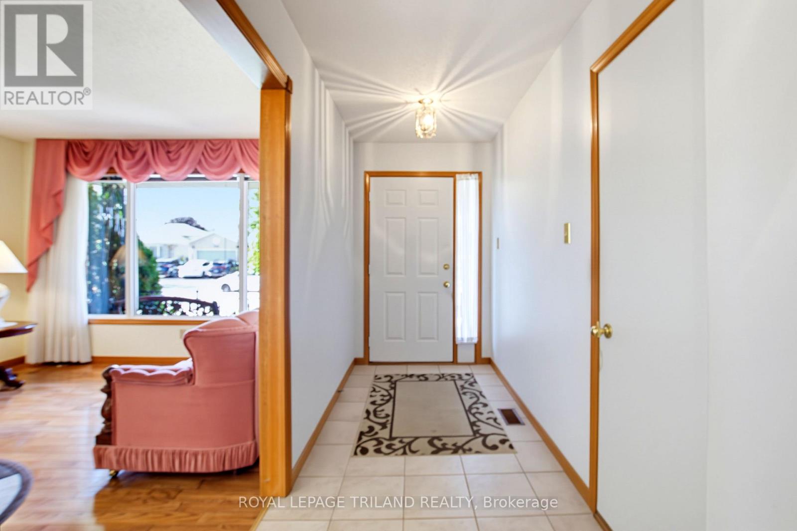 1749 Jalna Boulevard, London South, Ontario  N6E 3S5 - Photo 5 - X14092312
