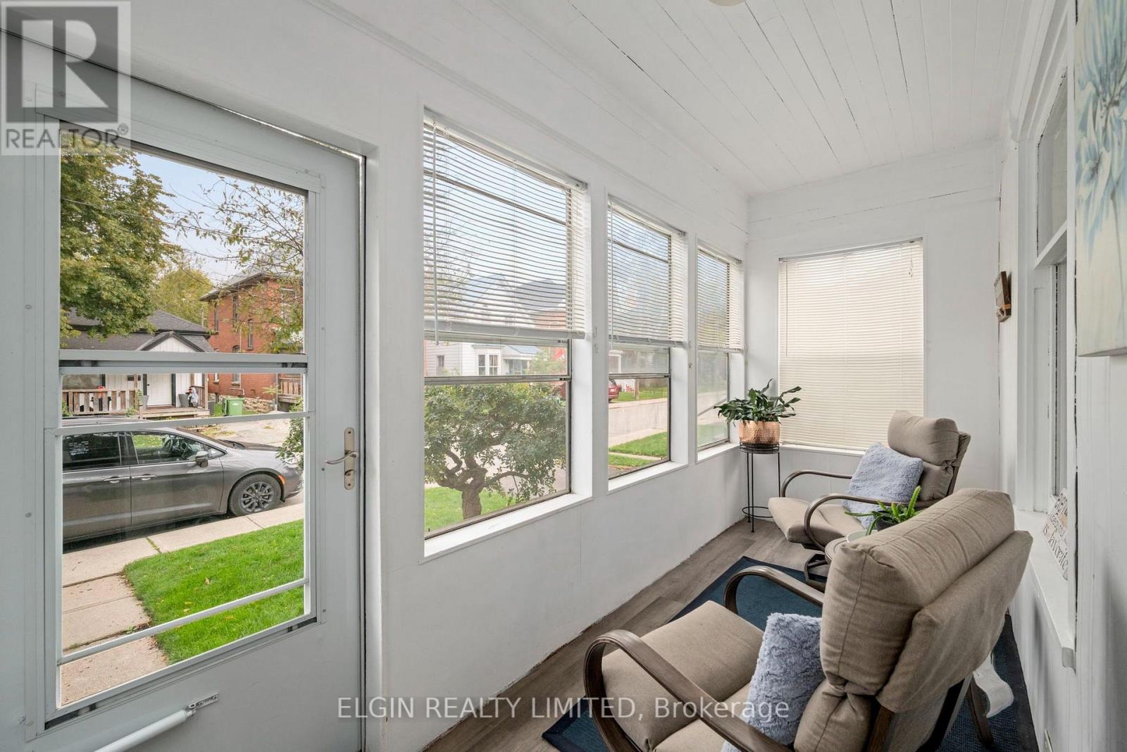 48 Elizabeth Street, St. Thomas, Ontario  N5R 2X1 - Photo 3 - X14092320