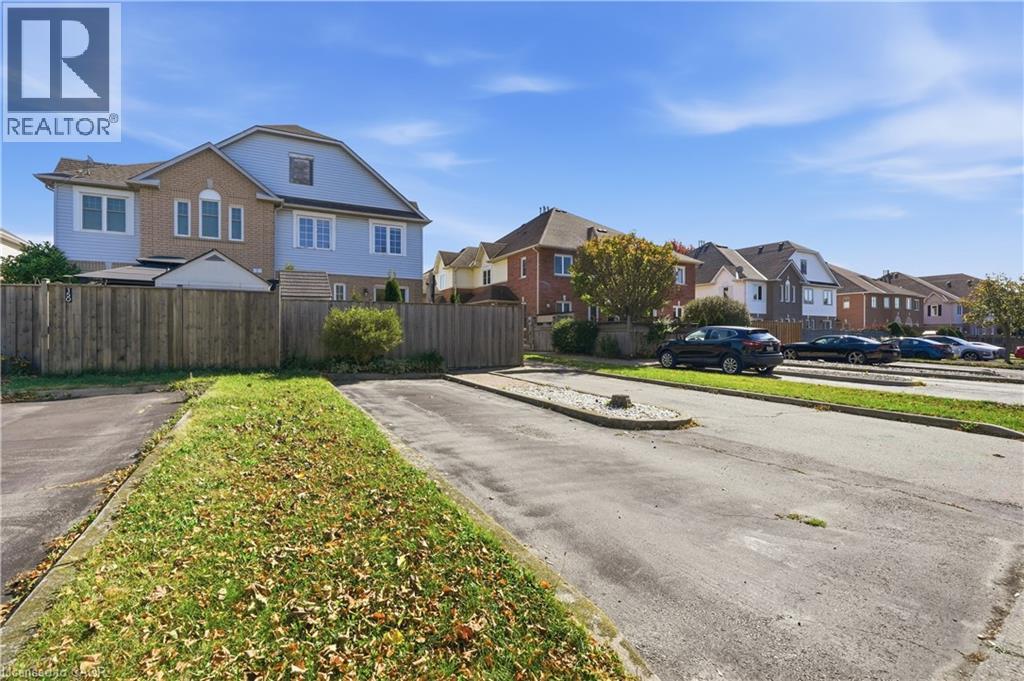 148 Rockhaven Lane, Waterdown, Ontario  L8B 0J5 - Photo 4 - 40865802