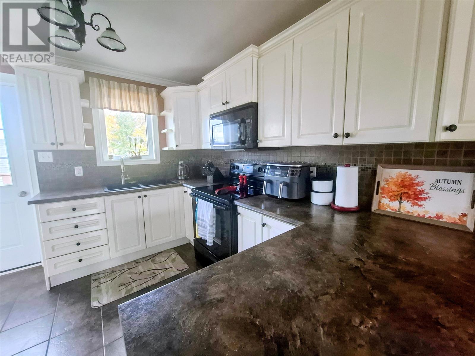 31 Forest Road, Pasadena — photo 9