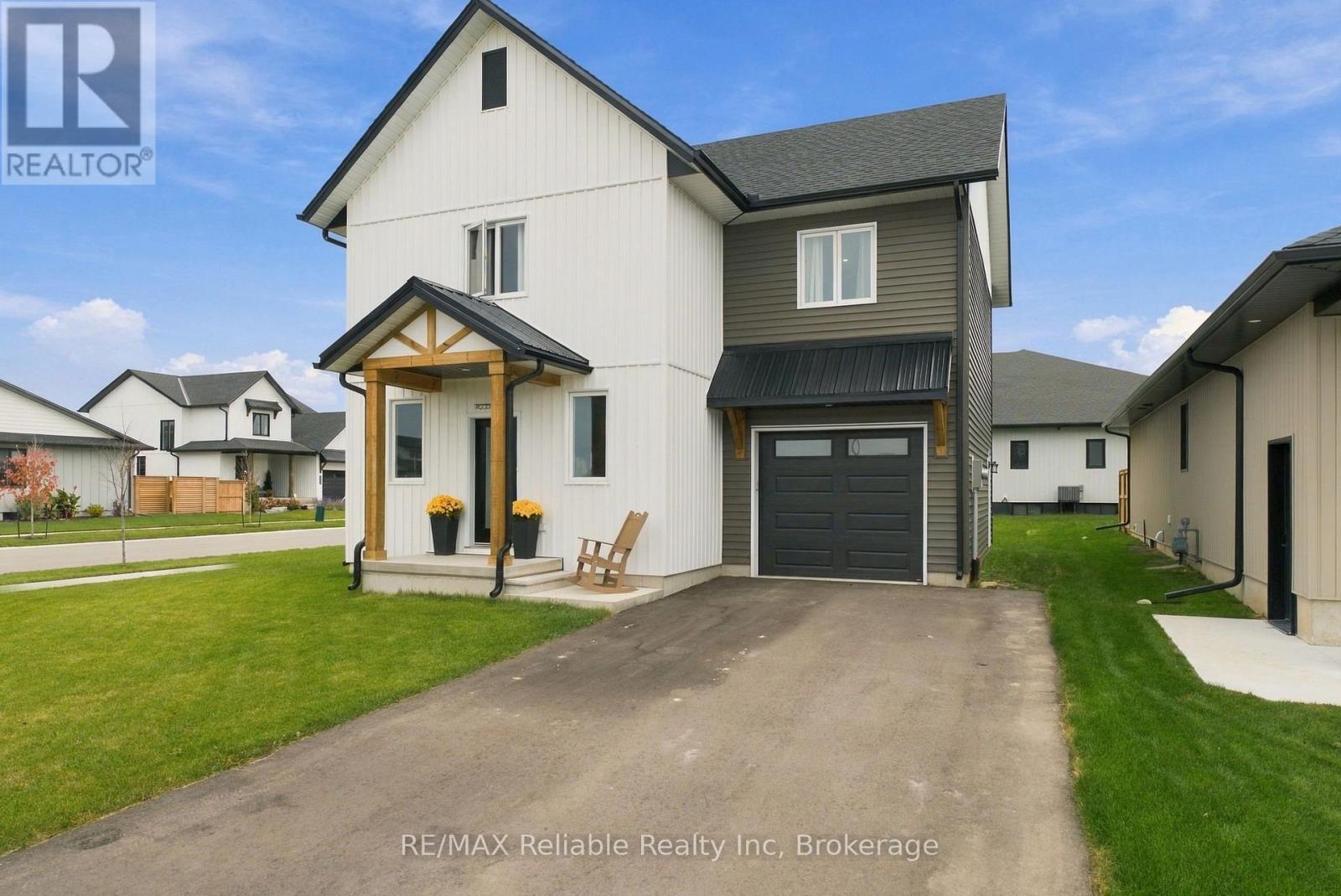 471 Woodridge Drive, Goderich, Ontario  N7A 0C7 - Photo 3 - X14092290