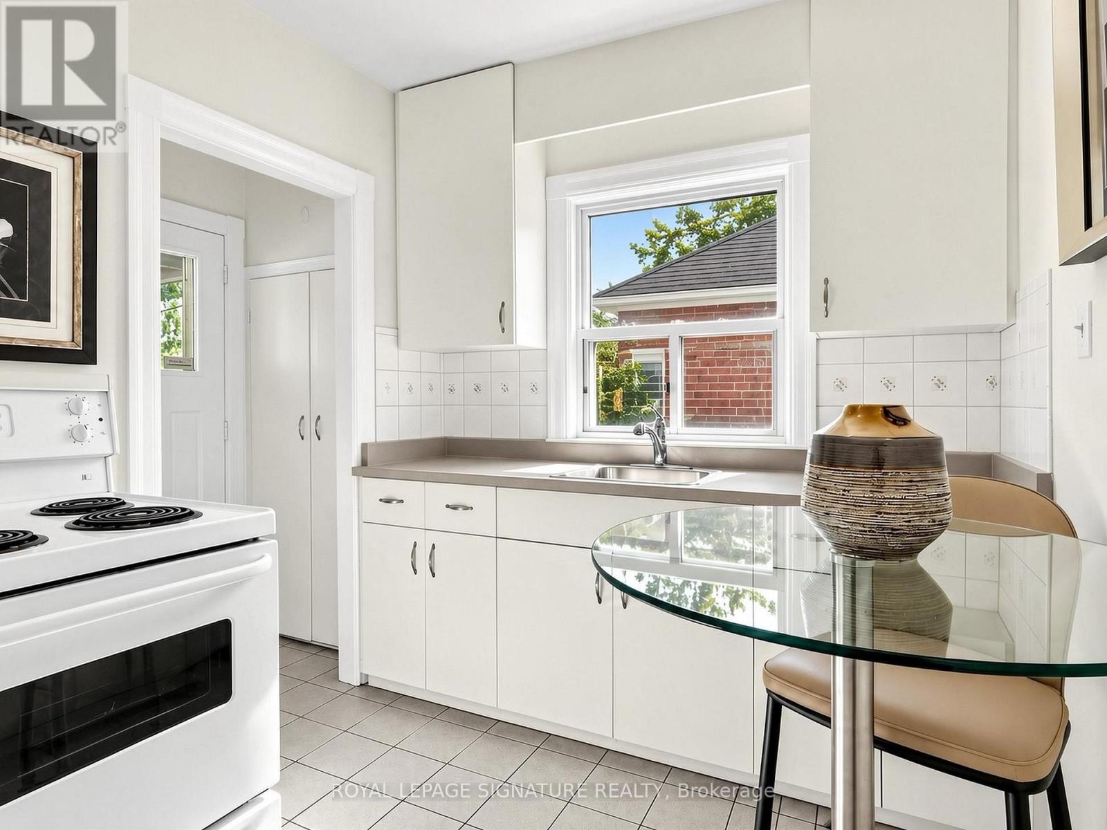 75 Inwood Avenue, Toronto, Ontario  M4J 3Y4 - Photo 19 - E14092304