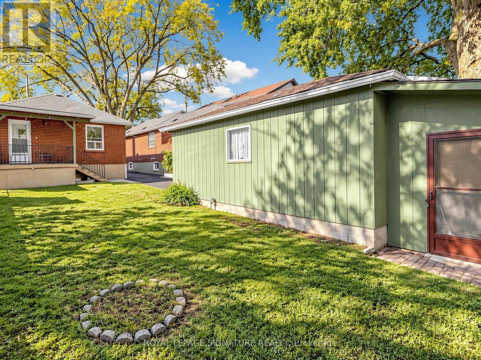 75 Inwood Avenue, Toronto, Ontario  M4J 3Y4 - Photo 37 - E14092304