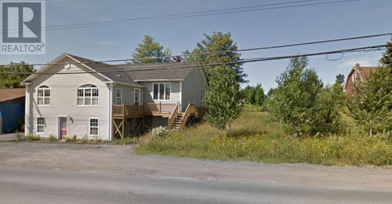 52-54 High Road S, Carbonear — photo 2