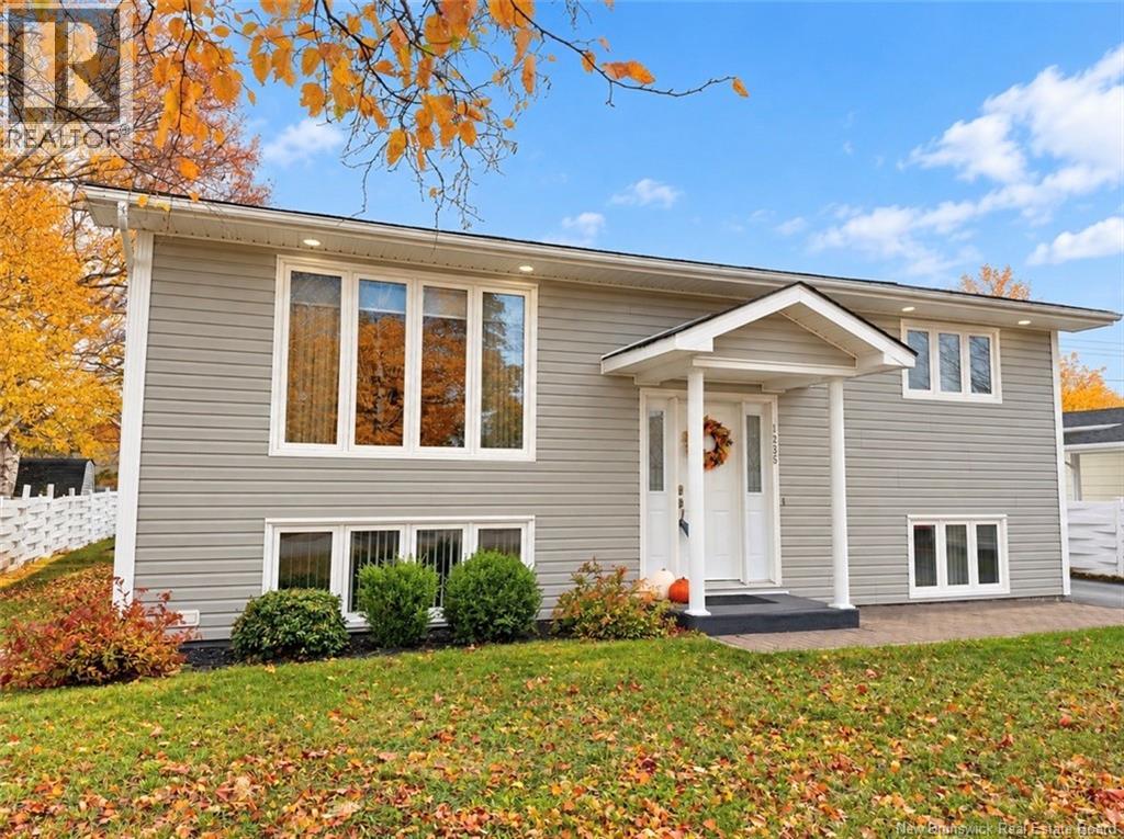 1235 Centennial, Bathurst, New Brunswick  E2A 4A9 - Photo 2 - NB149820
